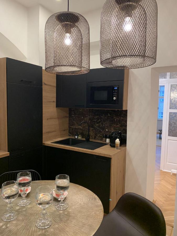Bella Vista Collonade Apartment การ์โลวีวารี ภายนอก รูปภาพ