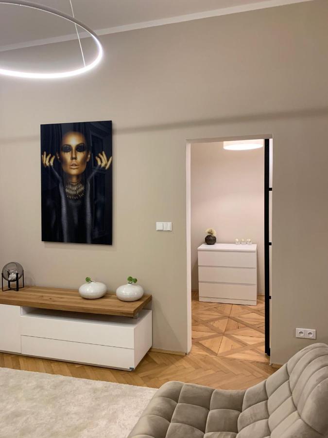 Bella Vista Collonade Apartment การ์โลวีวารี ภายนอก รูปภาพ
