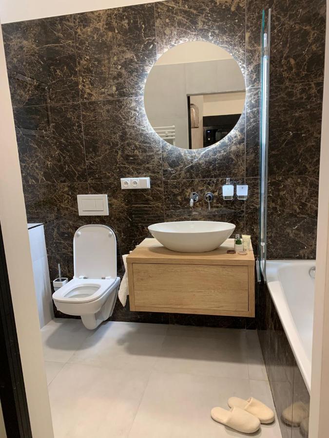 Bella Vista Collonade Apartment การ์โลวีวารี ภายนอก รูปภาพ